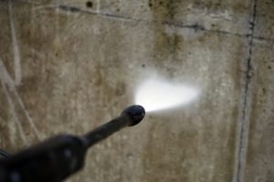 外壁塗装で高圧洗浄は必要なの？高圧洗浄の必要性を詳しく解説！